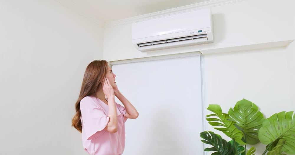 noisy ac